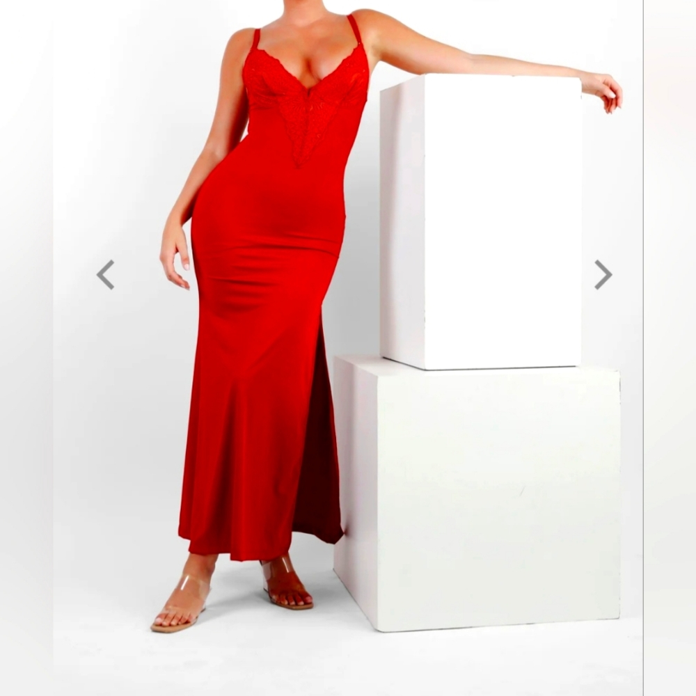 Elegant Red Popilush Gown
